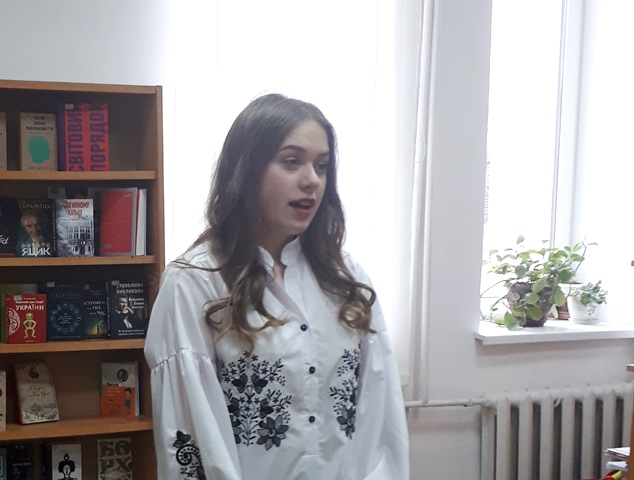 Григорович Вікторія, читаючи поезію «Мама»